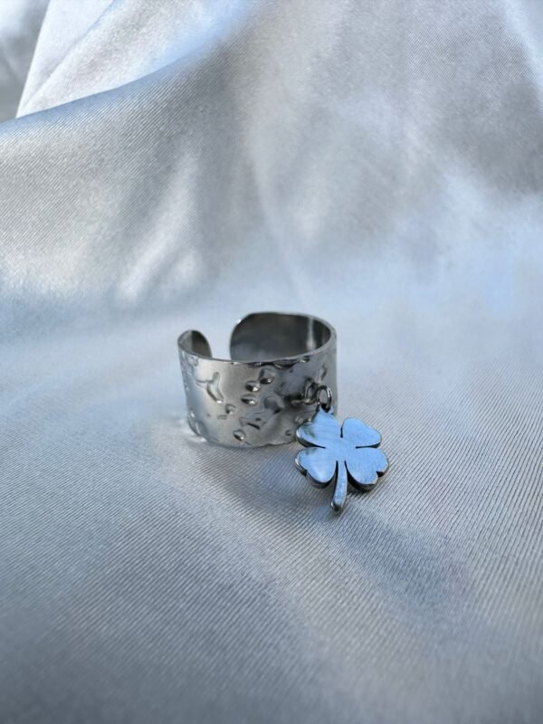 Bague trèfle argent